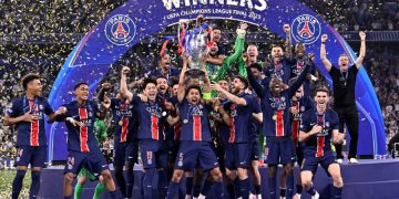 Les Parisiens avec la Coupe de la Ligue des champions